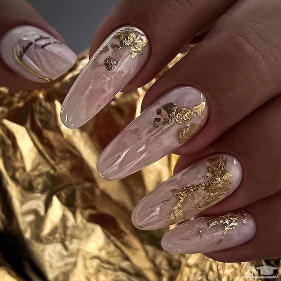 طراحی ناخن با ورق طلا