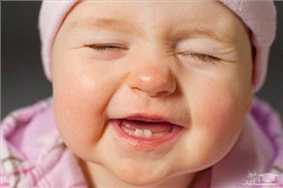علت خنده های نوزاد چیست؟
