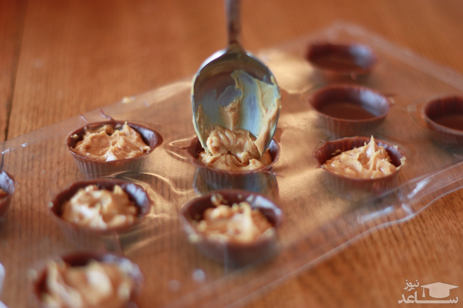 آموزش تهیه شکلات کره بادام زمینی مفید و لذیذ در منزل