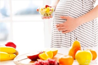 غذاها و ویتامین هایی که احتمال بارداری را افزایش میدهد