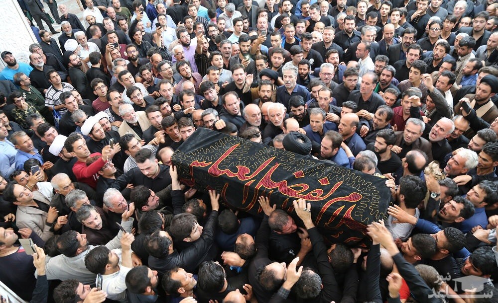 (عکس) مراسم تشییع مداح شهیر اردبیلی محمدباقر منصوری