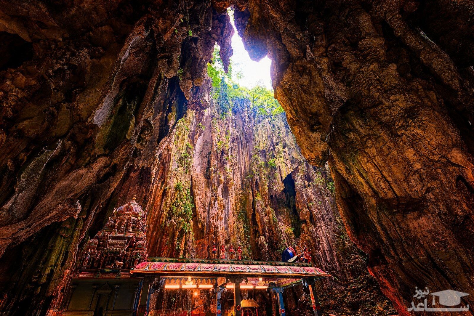 غارهای باتو یا میمون ها | Batu Caves
