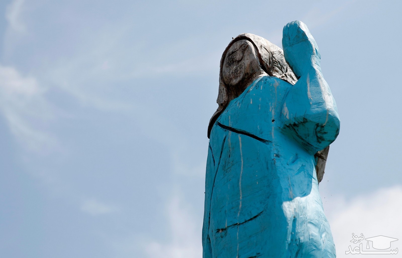 مردم اسلوونی مجسمه «ملانیا» را آتش زدند