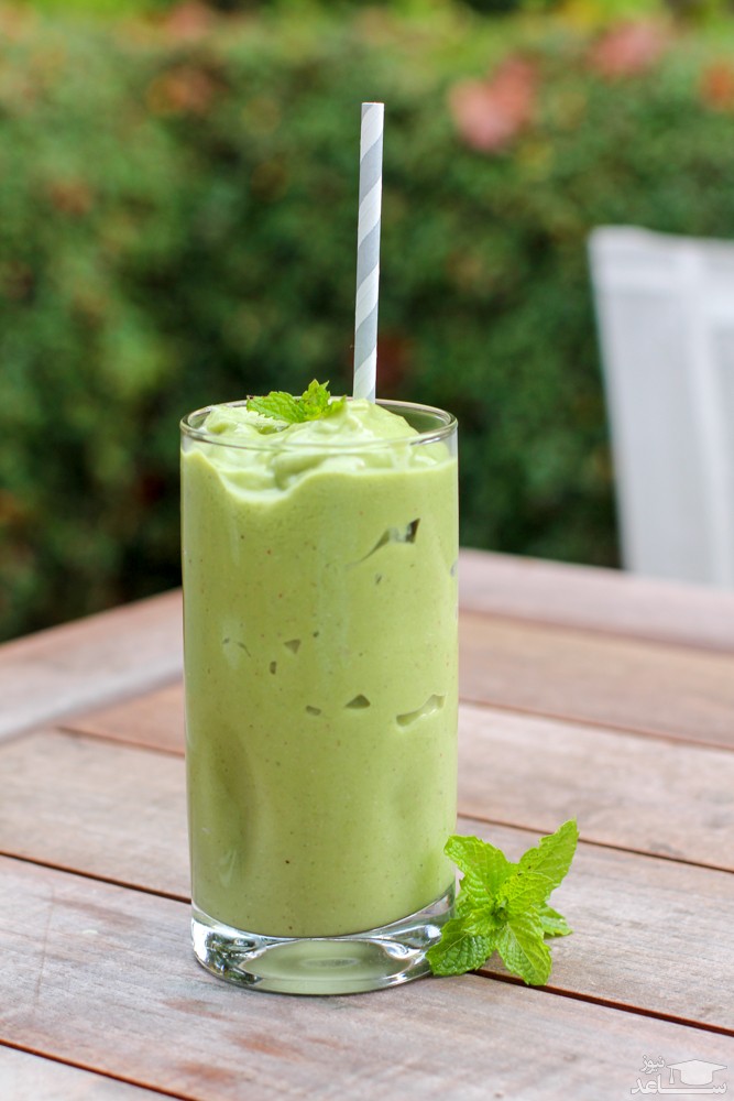  اسموتی با ماچا و نعناع
