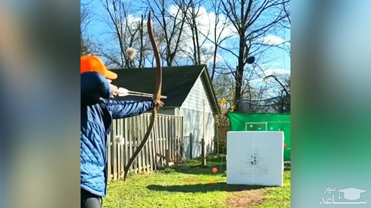 (فیلم) صحنه‌های شگفت انگیز از تیراندازی دقیق به اجسام در هوا!