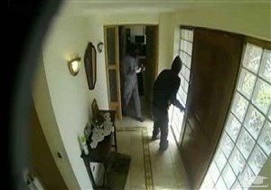 (فیلم) لحظه ورود دزدان به منزل ایسکو و زیدان