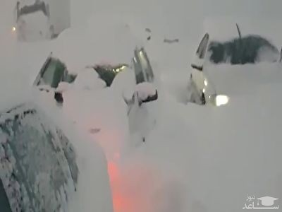 (فیلم) مدفون شدن خودروها در برف در جاده سراوان به فومن