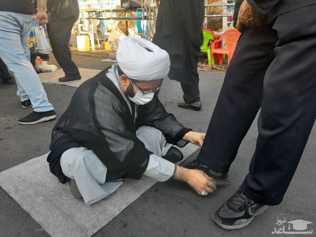 پوستر خدمت رسانی به مردم در پیاده روی اربعین حسینی تهران