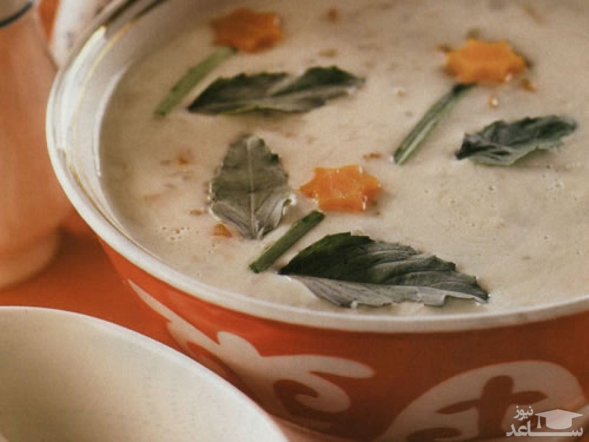 طرز تهیه آش هویج و جو همدانی