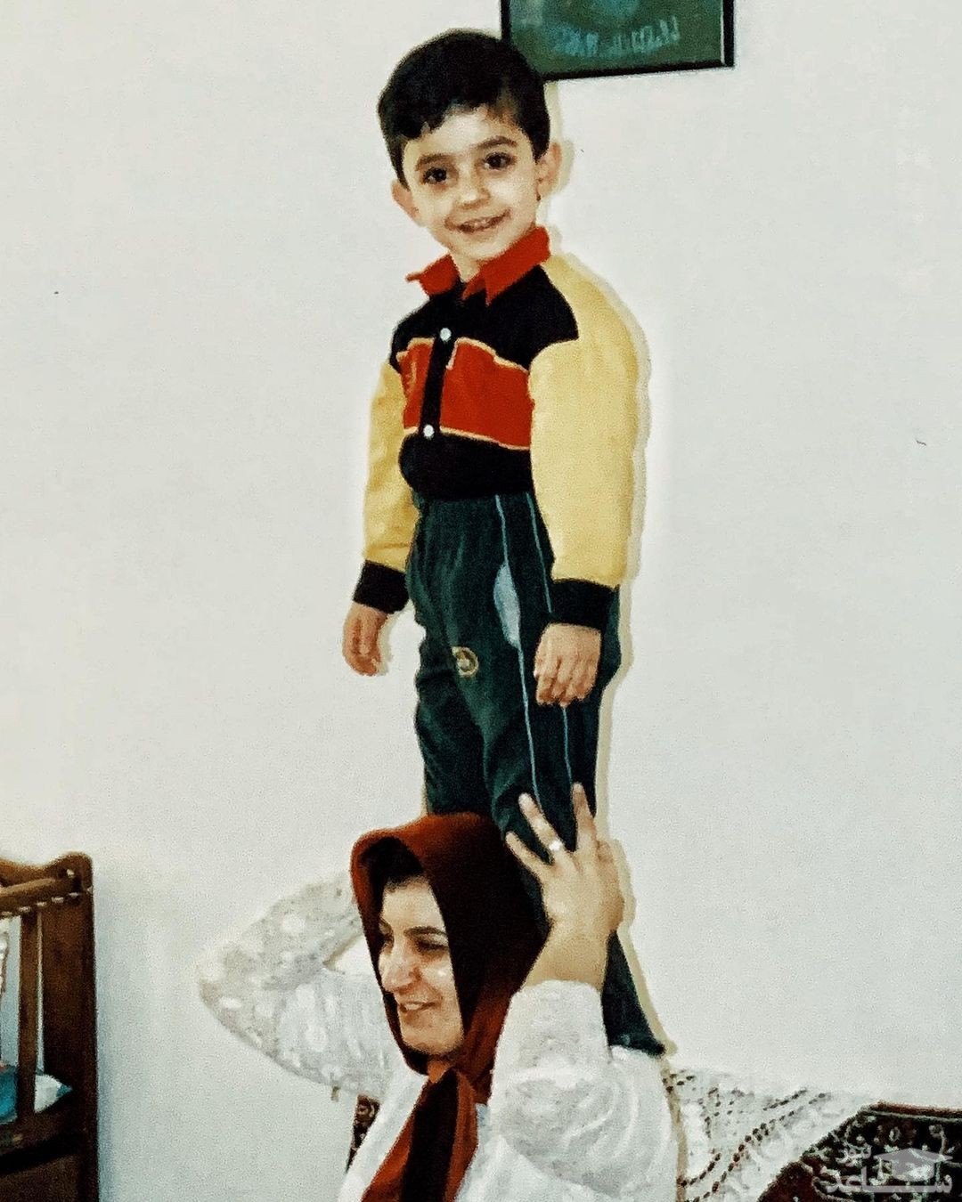 علی شادمان و مادرش