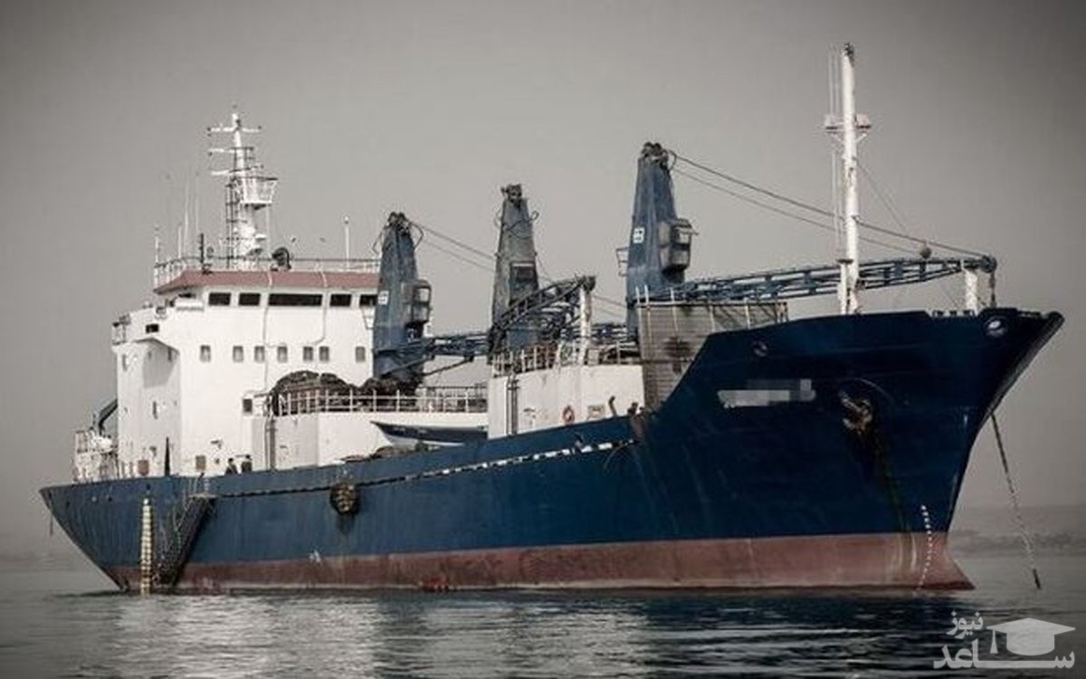 توقیف دو کشتی ترال در آب‌های کنارک و چابهار