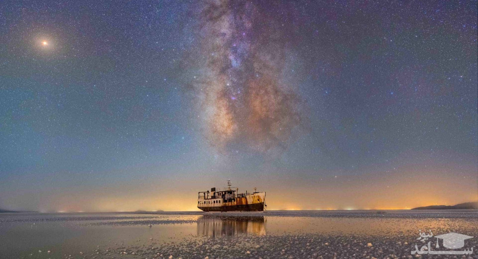 (فیلم) تصاویر حیرت انگیز عبور ستارگان از آسمان دریاچه اورمیه
