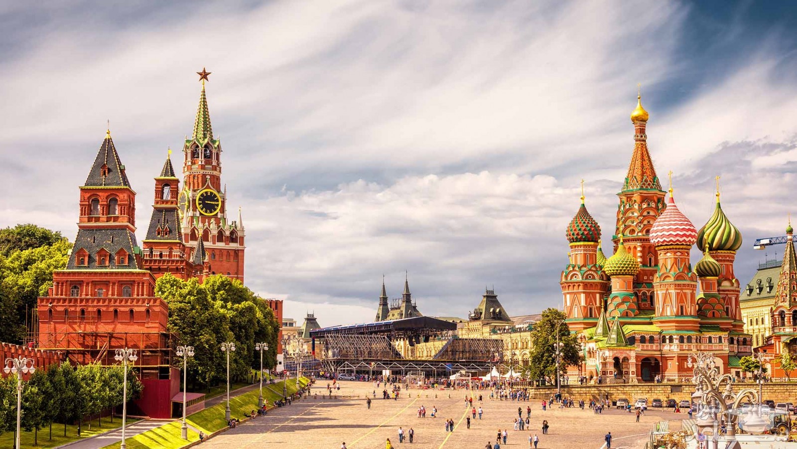 (فیلم) بیلبوردهای حمایتی از ایران در خیابان‌های روسیه