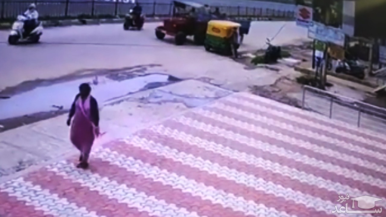 (فیلم) حادثه‌ای عجیب در خیابان که فیلم‌های هندی را توجیه کرد