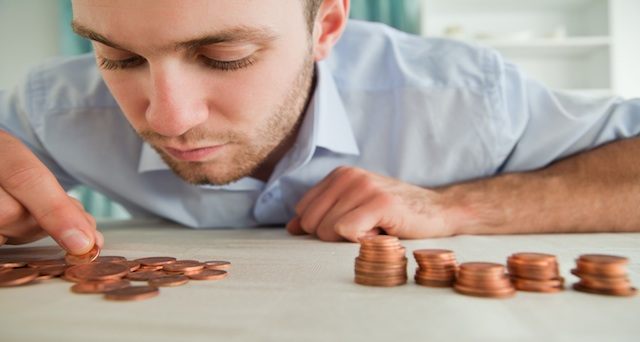 طرز رفتار و برخورد با شوهر خسیس