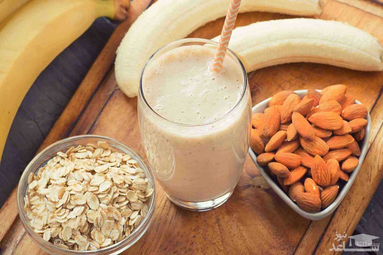 اسموتی موز و بادام