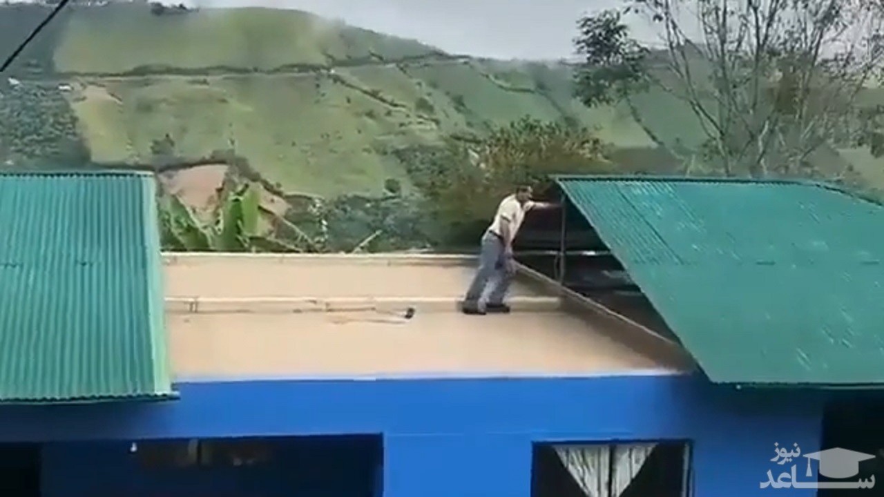 (فیلم) طراحی جالب سقف شیروانی خانه