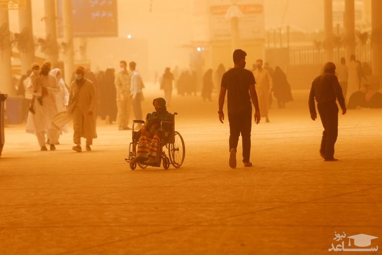 وضعیت وخیم توفان گردو غبار در شهرهای نجف و بغداد عراق/ رویترز