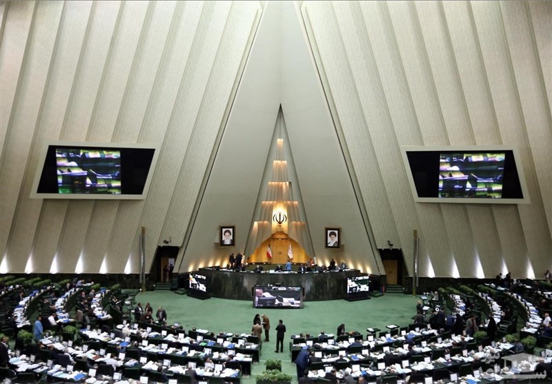"روحانی" از مجلس "در رفت"/دکان رئیس‌جمهور در پارلمان
