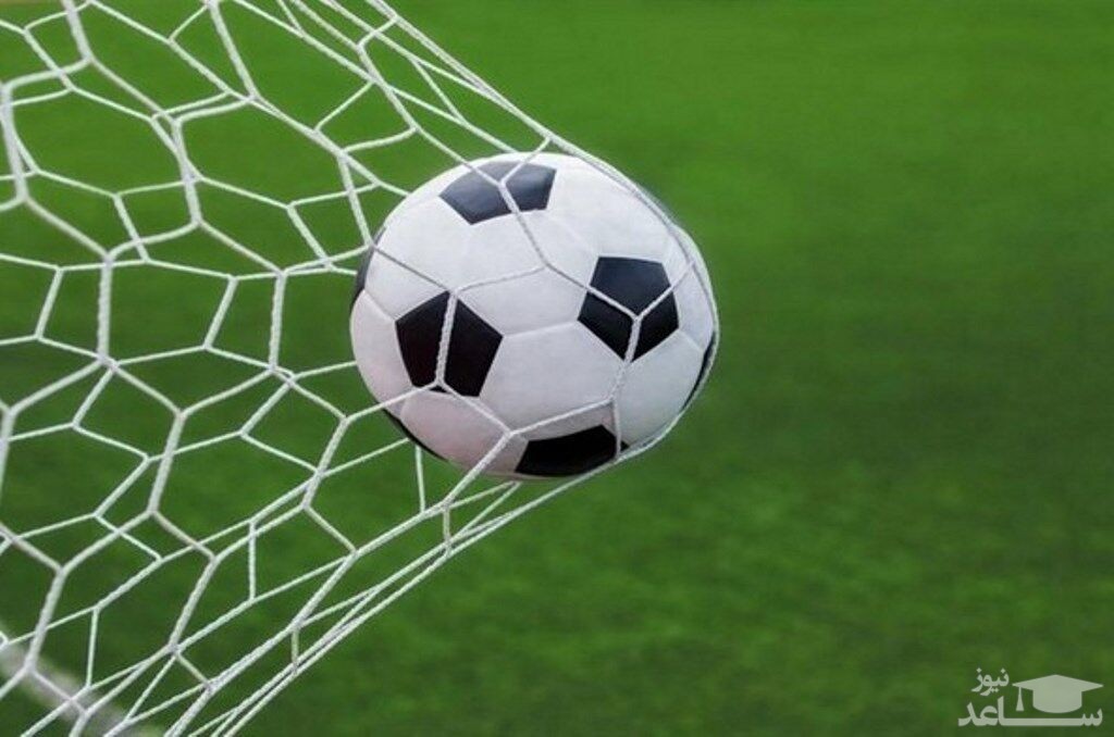 پسر 17 ساله‌ هندی که پول می‌گیرد تا فوتبال تماشا کند