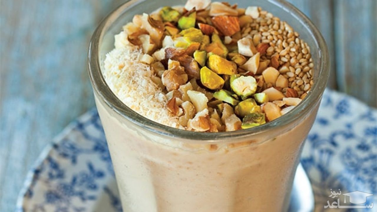 روش تهیه اسموتی شیر و خرما