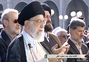 (فیلم) اقامه نماز عید فطر به امامت مقام معظم رهبری