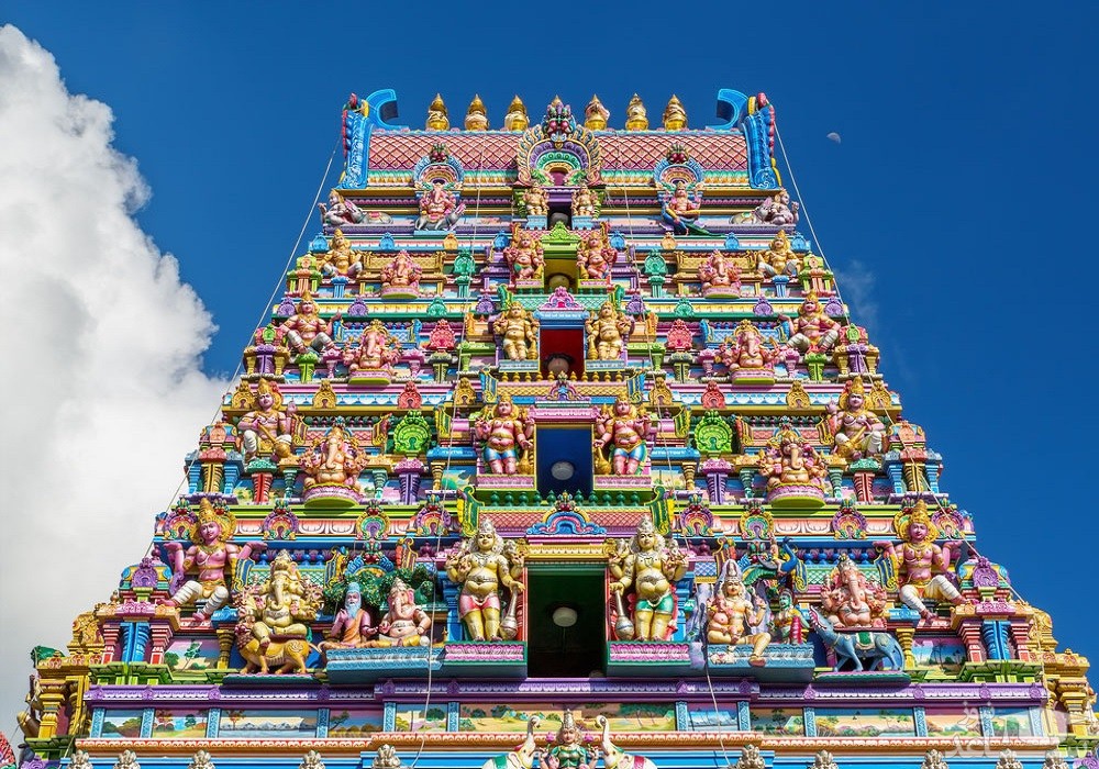 معبد Arul Mihu Navasakthi Vinayagar ، ماهه