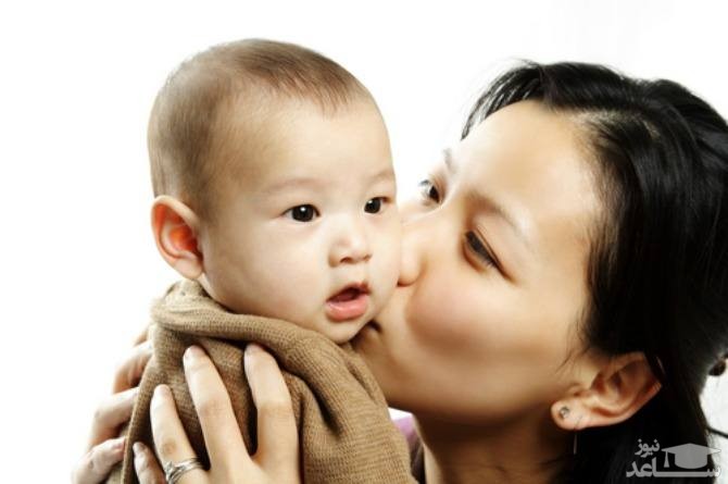 عوارض و معایب بوسیدن زورکی بچه ها