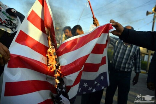 (فیلم) سفارت آمریکا در عراق به آتش کشیده شد