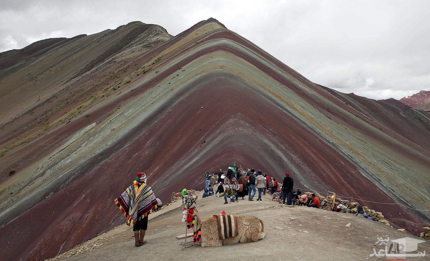 کوه های رنگین کمانی پرو
