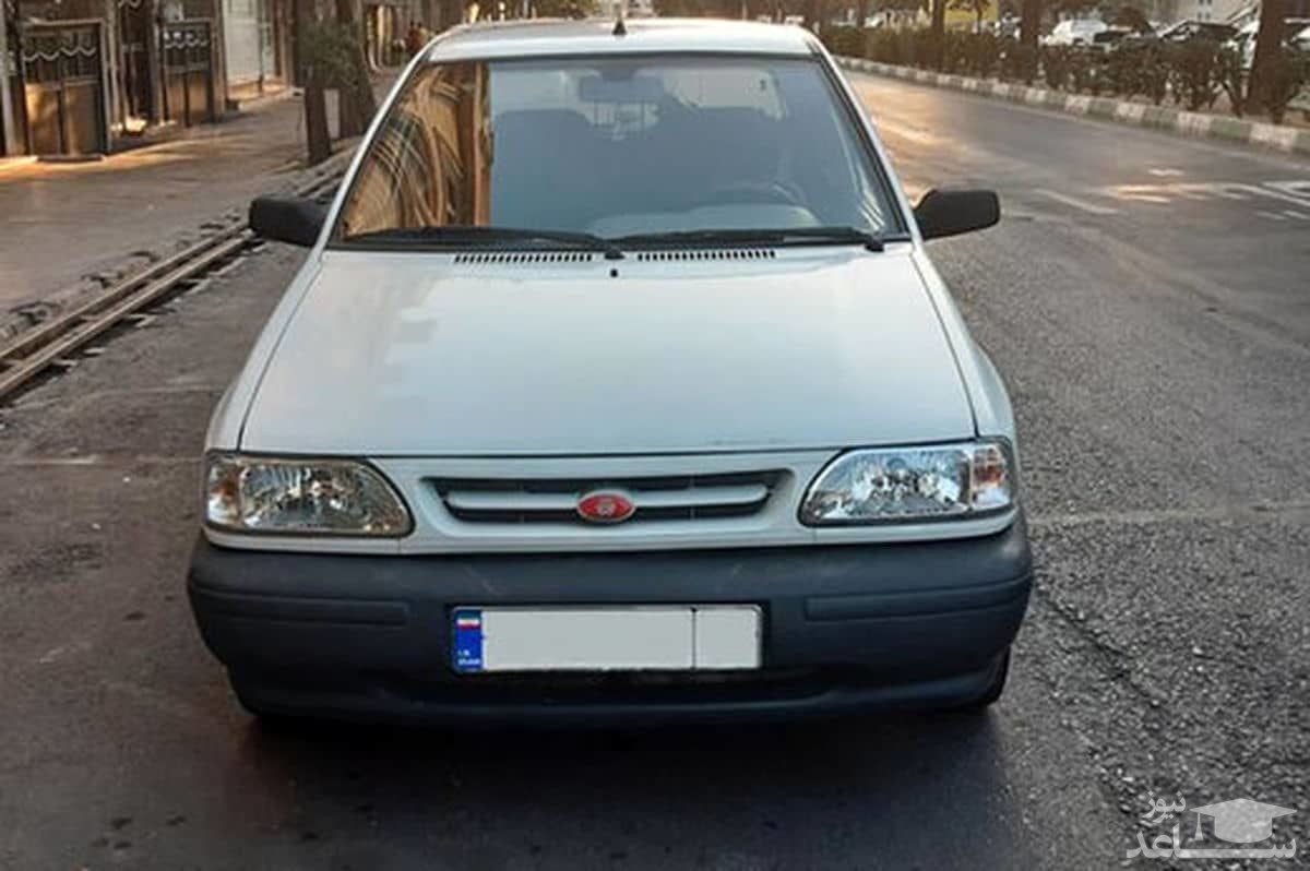 (عکس) خسارت شدید به پراید در تصادف با صندوق صدقات