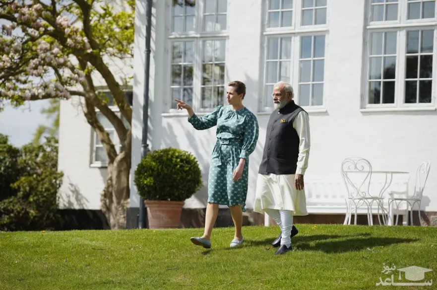 قدم زدن نخست وزیران هند و دانمارک در محوطه دفتر نخست وزیر دانمارک در شهر کپنهاگ/ رویترز