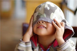 روش هایی برای اصلاح و تربیت کودکان خجالتی و کم رو