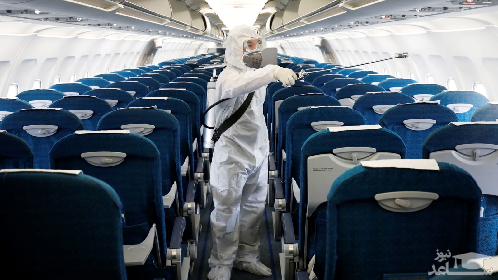 ضد عفونی کردن داخل هواپیما برای پیشگری از کرونا