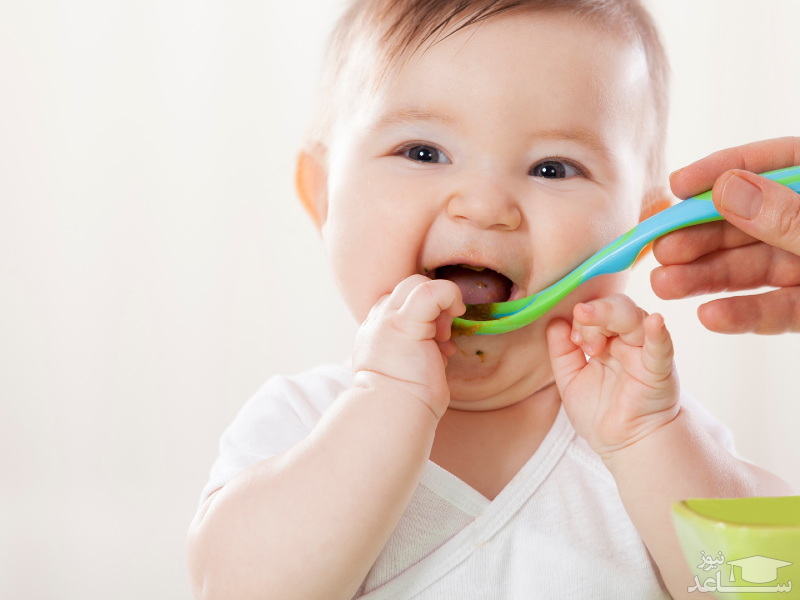 تشویق و رشوه دادن به کودک برای خوردن غذا ممنوع !