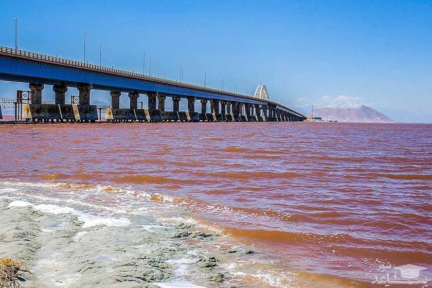 سفر ۳۰۰ میلیون دلاری ۷ نفر به آمریکا با کمک‌های ارزی احیای دریاچه ارومیه!