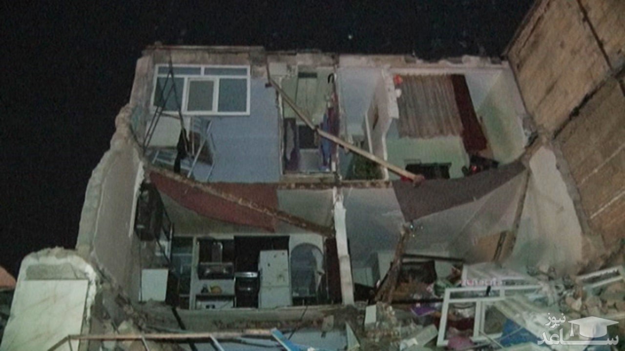 (فیلم) فرو ریختن ساختمان بر اثر بازسازی غیراصولی یک مغازه در کرج