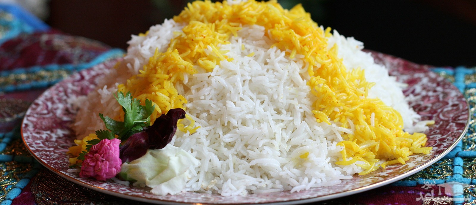 رفع بوی سوختگی از برنج با چند روش ساده