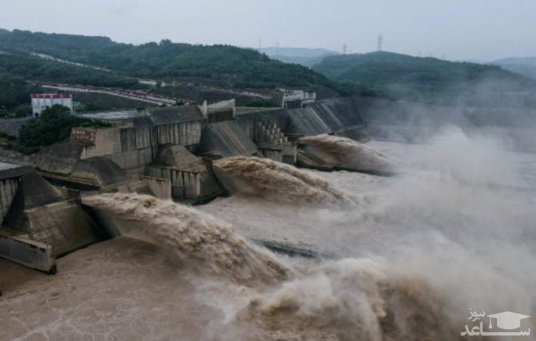 (فیلم) لحظه هولناک شکستن سد در سیل اخیر چین
