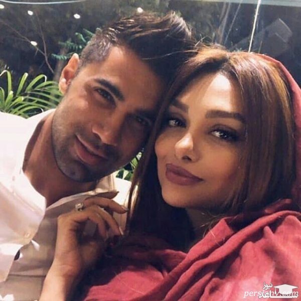 ژست متفاوت محسن فروزان با استایل آبی