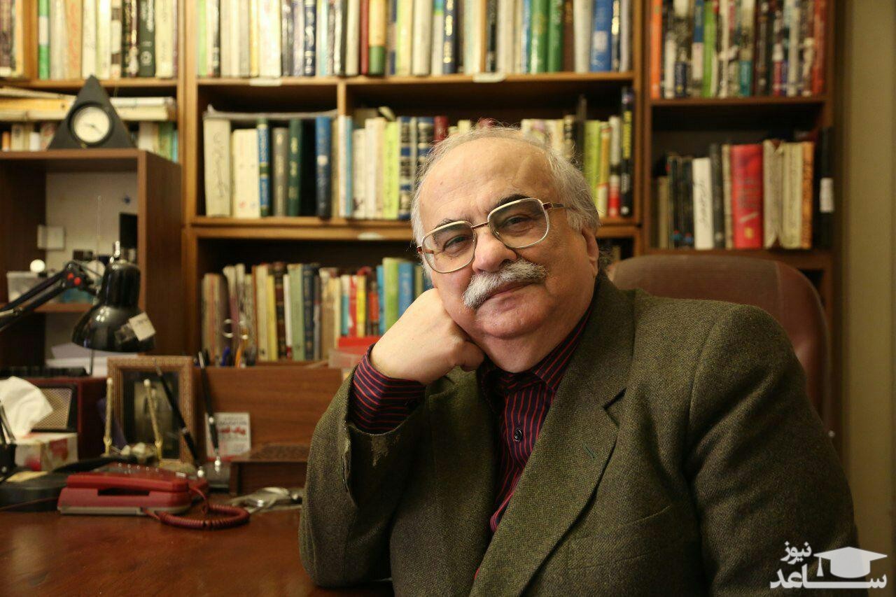 فرح پهلوی بیسواد است/ او در پاریس ساندویچ می فروخت/ پدرش زن باره بود