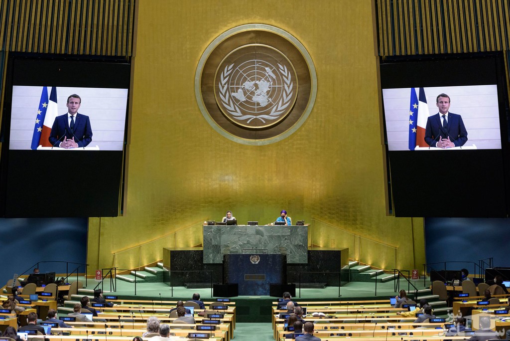 امانوئل مکرون: کرونا به ما اهمیت حیاتی همکاری را یادآوری کرد