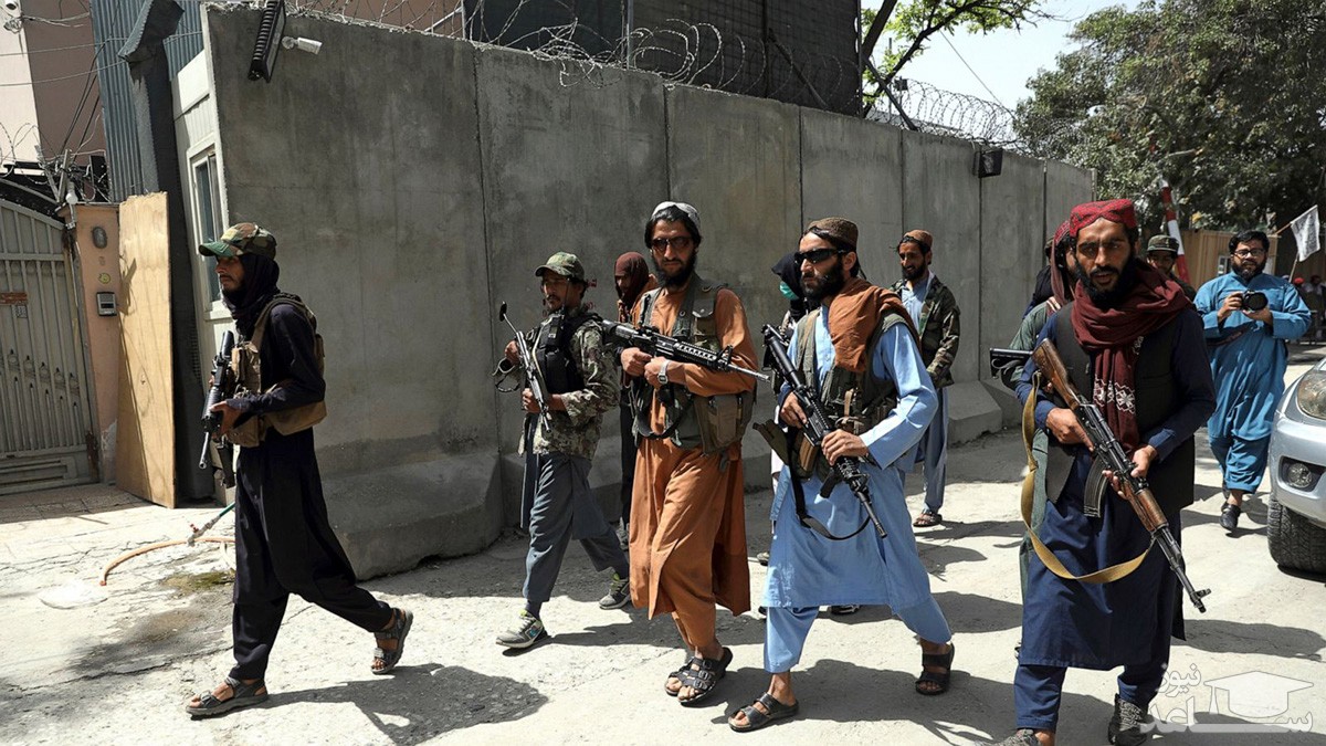 (فیلم) زندانی کردن زنان معترض در یک پارکینگ توسط طالبان