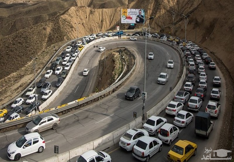 ترافیک نیمه سنگین در 7 محور / جاده چالوس و آزادراه تهران‌-شمال همچنان یکطرفه است