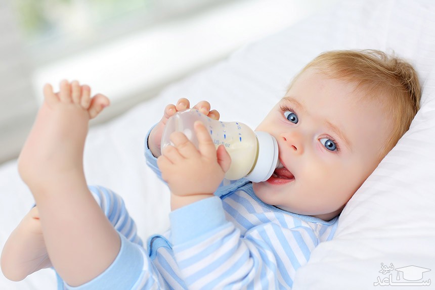 رعایت نکات مهم در مورد بستن پوشک نوزاد