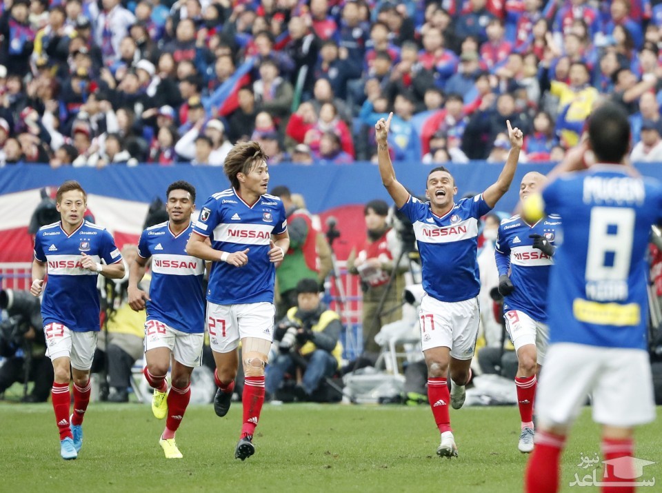 یک اتفاق جالب در لیگ فوتبال ژاپن؛ دفاع سامورایی ها از دروازه سوژه شد +فیلم