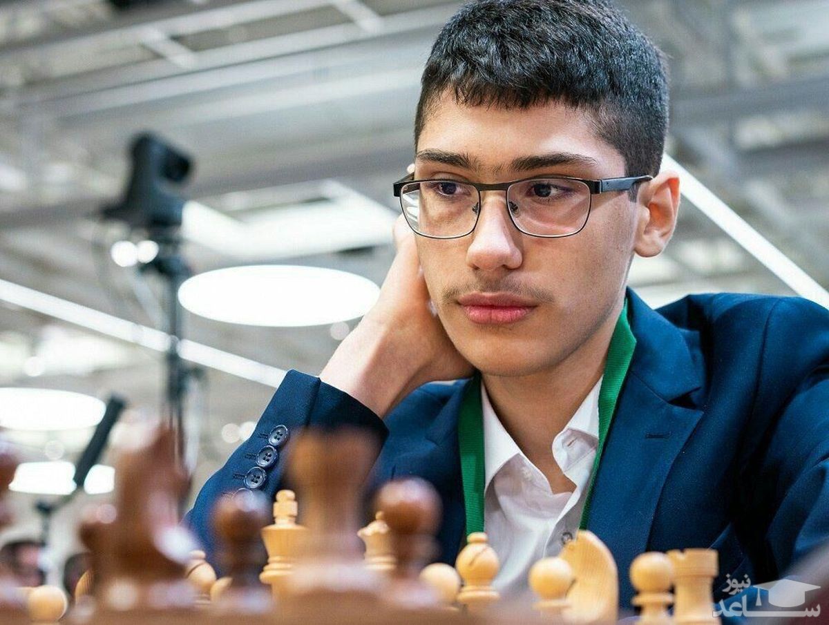 بغض علیرضا فیروزجا هنگام پخش سرود فرانسه