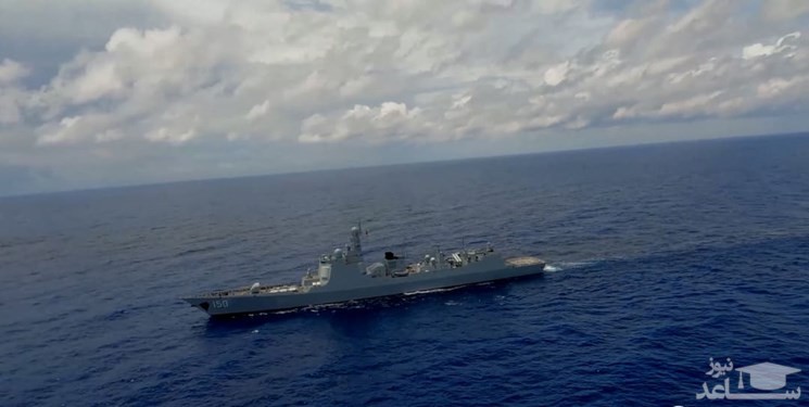 صف‌آرایی کشتی‌های جنگی تایوانی و چینی مقابل یکدیگر