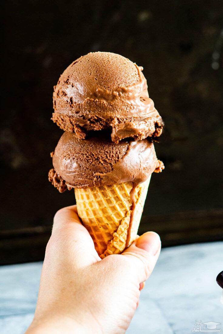 بستنی شکلاتی بدون ثعلب و شیرعسلی