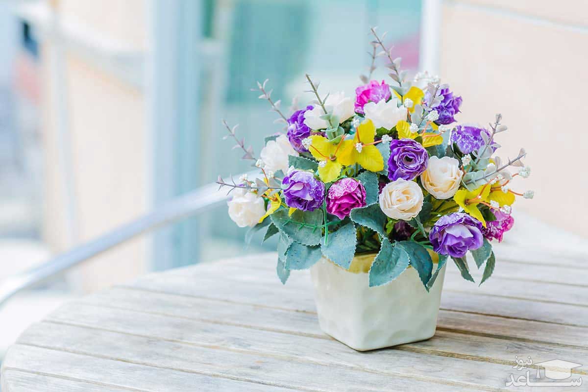 نحوه تمیز کردن گیاهان و گل های مصنوعی